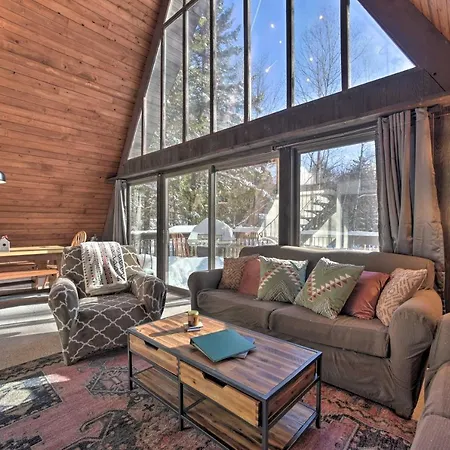 Cozy A-Frame Cabin With Pool Table 8 Mi To Mt Snow!